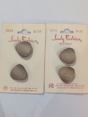 Lady Fashion Vintage 1970s Wood-Tone Button Set Of 4